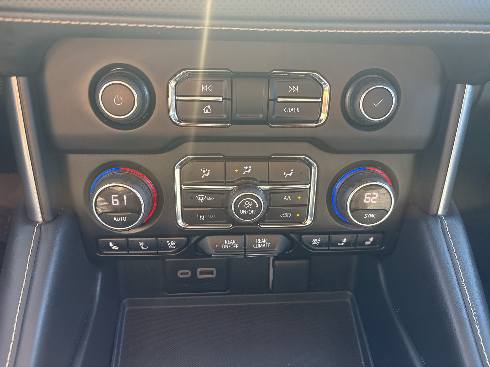 2023 Chevrolet Tahoe 4WD Premier