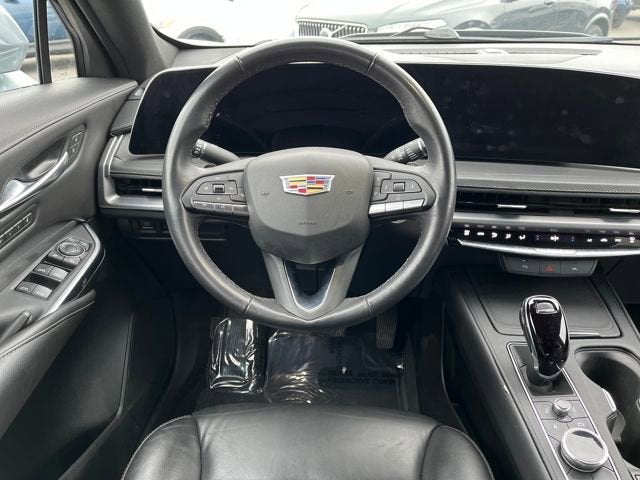 2024 Cadillac XT4 AWD Premium Luxury