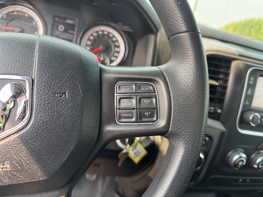 2022 RAM 1500 Classic Tradesman Regular Cab 4x2 8' Box
