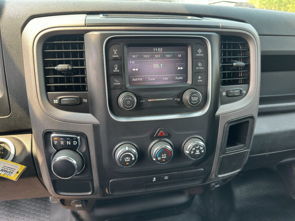 2022 RAM 1500 Classic Tradesman Regular Cab 4x2 8' Box