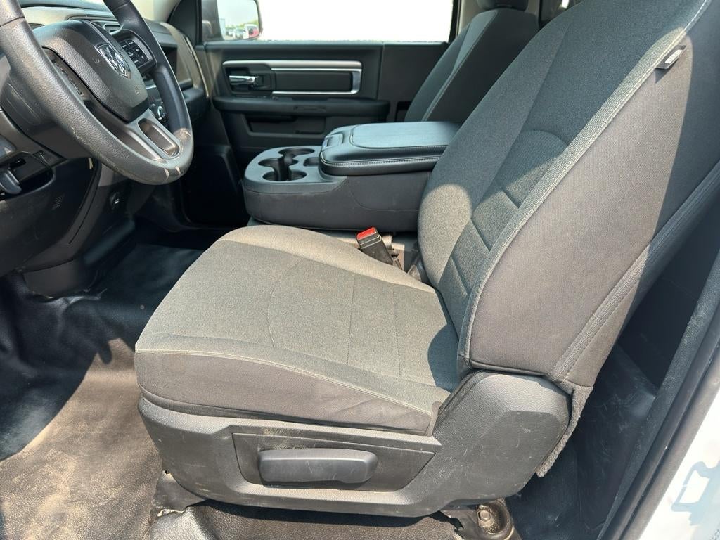 2022 RAM 1500 Classic Tradesman Regular Cab 4x2 8' Box