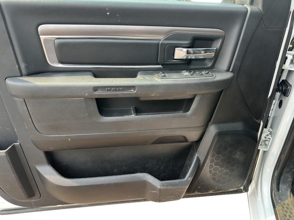 2022 RAM 1500 Classic Tradesman Regular Cab 4x2 8' Box