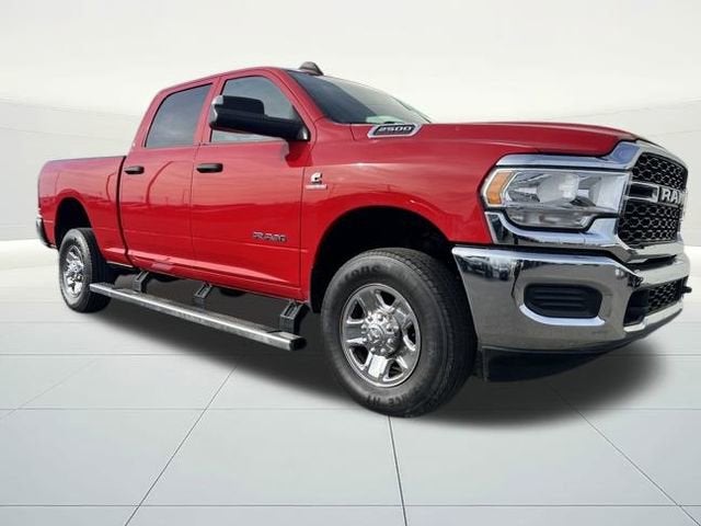 2022 RAM 2500 Tradesman Crew Cab 4x4 6'4' Box