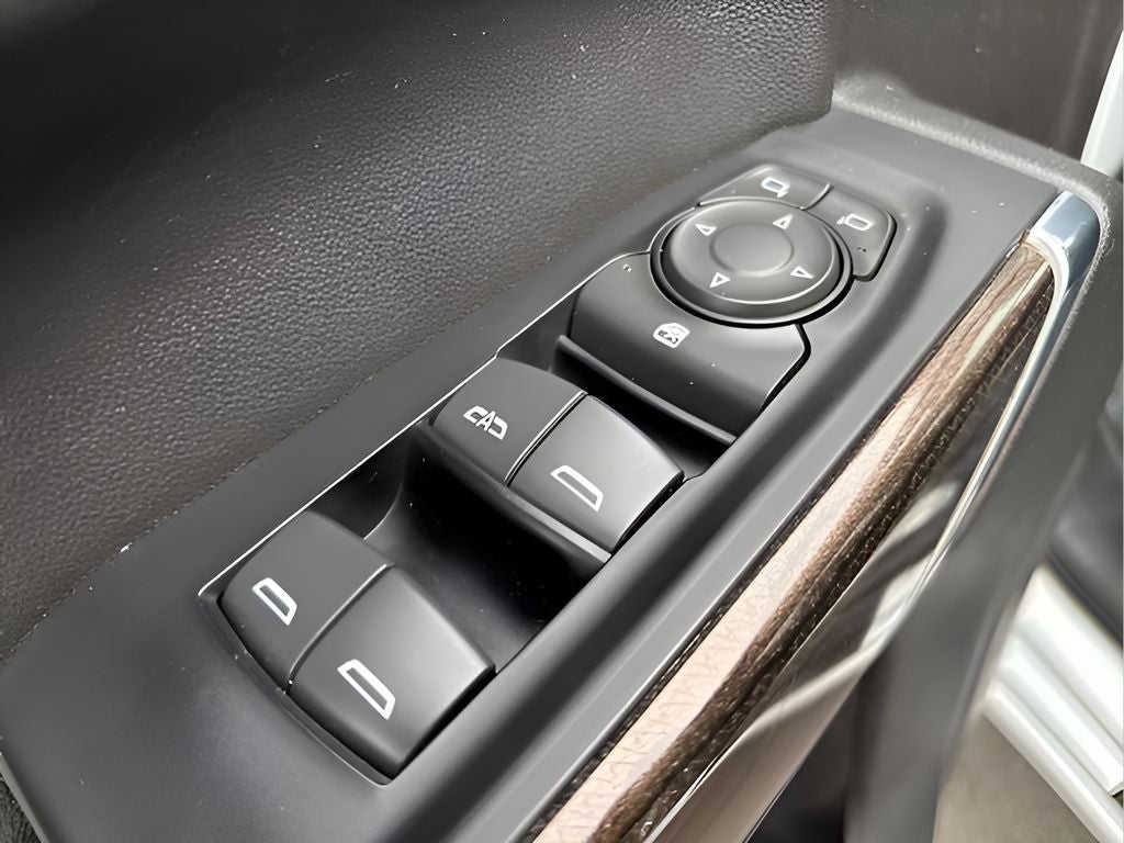 2022 Chevrolet Silverado 1500 LTD 4WD Crew Cab Standard Bed LT