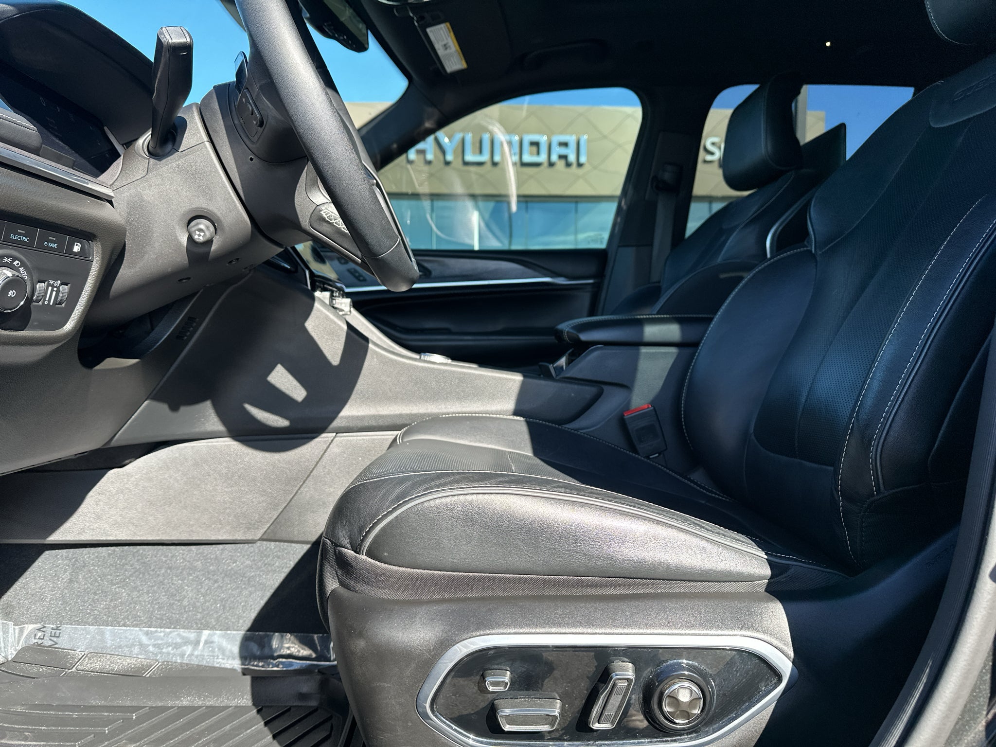 2023 Jeep Grand Cherokee 4xe Overland