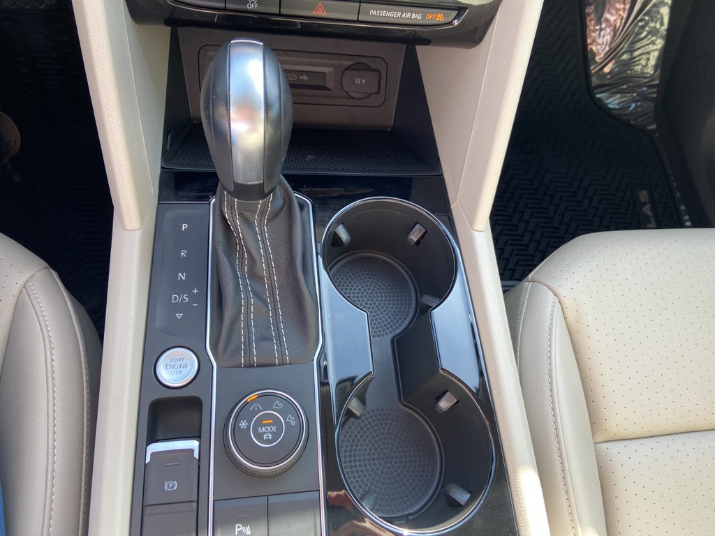 2022 Volkswagen Atlas 2.0T SE w/Technology