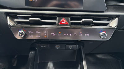 2023 Kia Niro LX