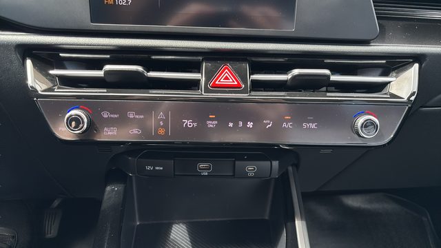 2023 Kia Niro LX