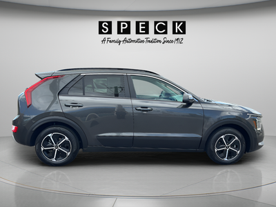 2023 Kia Niro LX