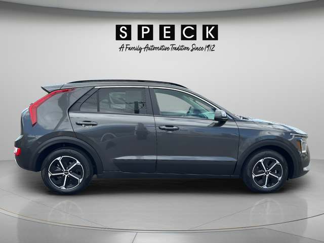 2023 Kia Niro LX
