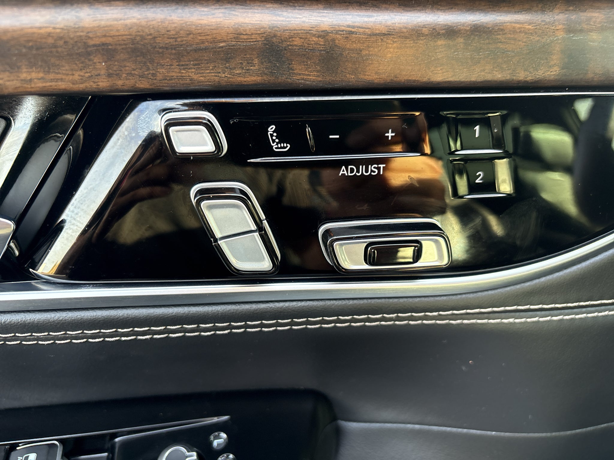 2022 Jeep Grand Wagoneer Series I