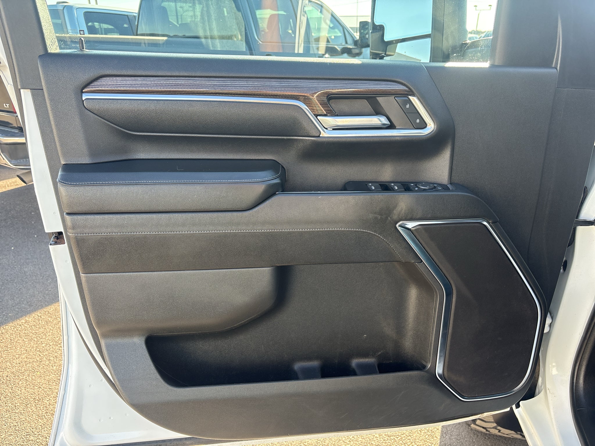 2024 Chevrolet Silverado LT