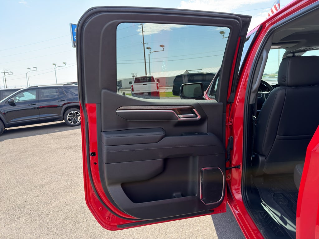 2025 GMC Sierra Elevation
