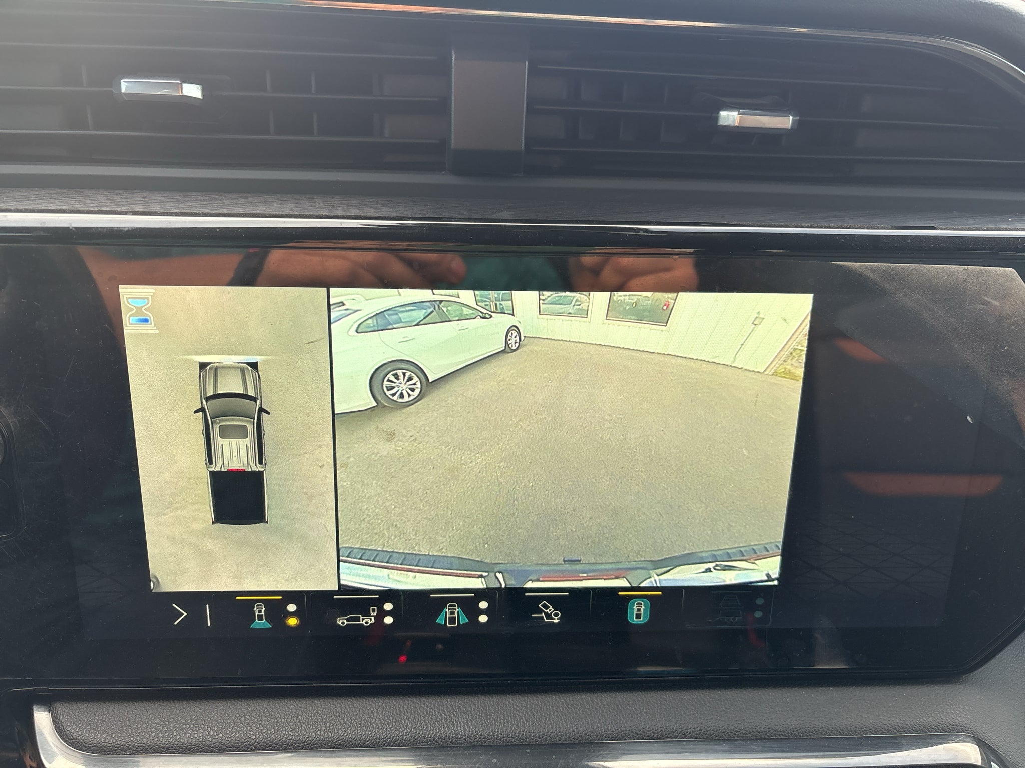 2023 GMC Sierra AT4