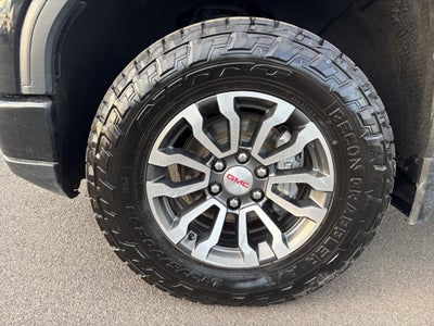 2023 GMC Sierra AT4