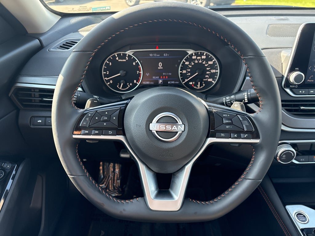 2025 Nissan Altima SR