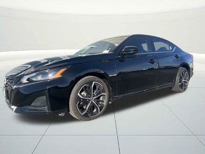 2025 Nissan Altima SR