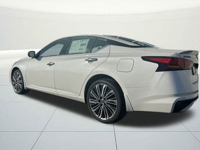 2025 Nissan Altima SL