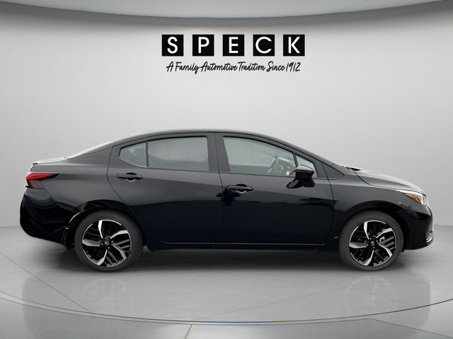 2025 Nissan Versa SR