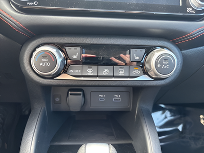 2025 Nissan Versa SR