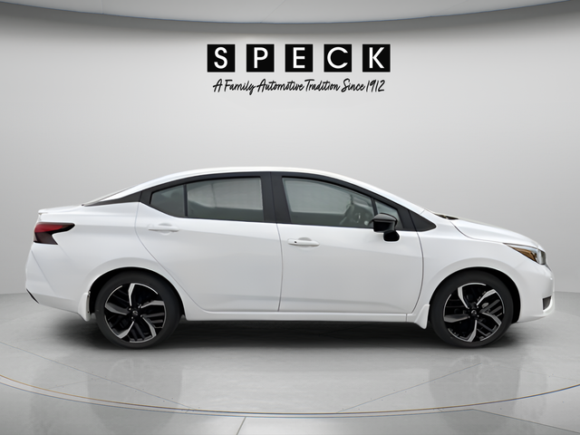 2025 Nissan Versa SR