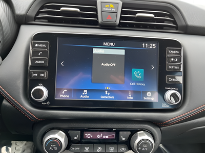 2025 Nissan Versa 1.6 SR