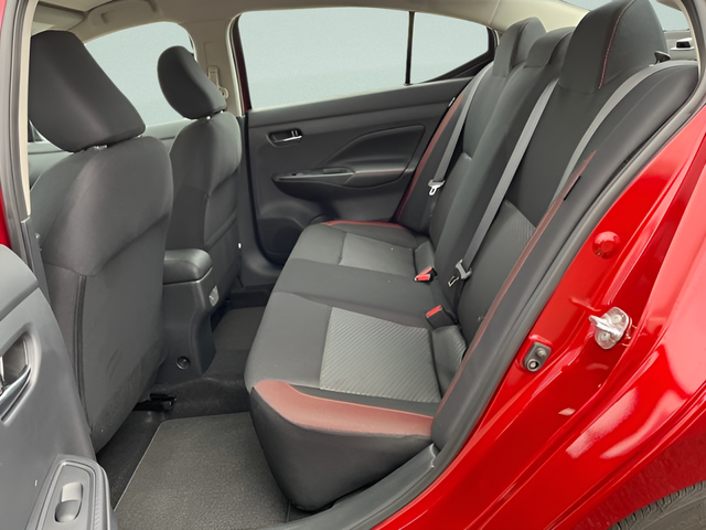 2025 Nissan Versa 1.6 SR