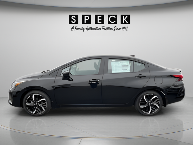 2025 Nissan Versa SR