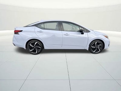 2025 Nissan Versa SR