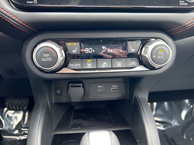 2025 Nissan Versa SR