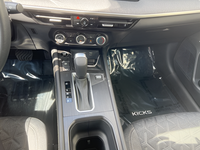 2025 Nissan Kicks SV