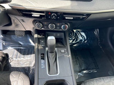 2025 Nissan Kicks SV