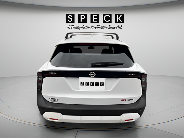 2025 Nissan Kicks SR