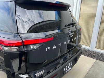 2025 Nissan Pathfinder S