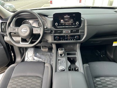 2025 Nissan Pathfinder S