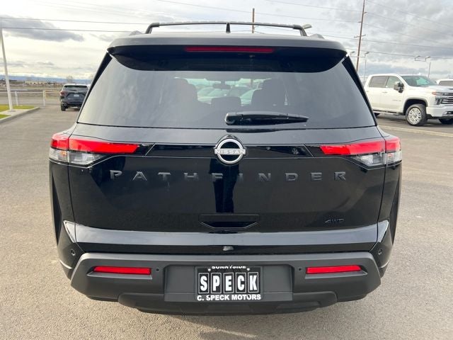 2025 Nissan Pathfinder SV