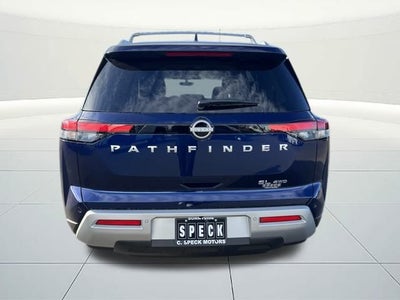 2025 Nissan Pathfinder SL