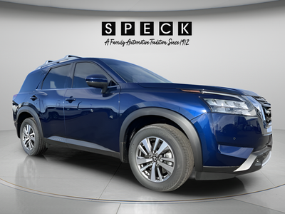 2025 Nissan Pathfinder SL