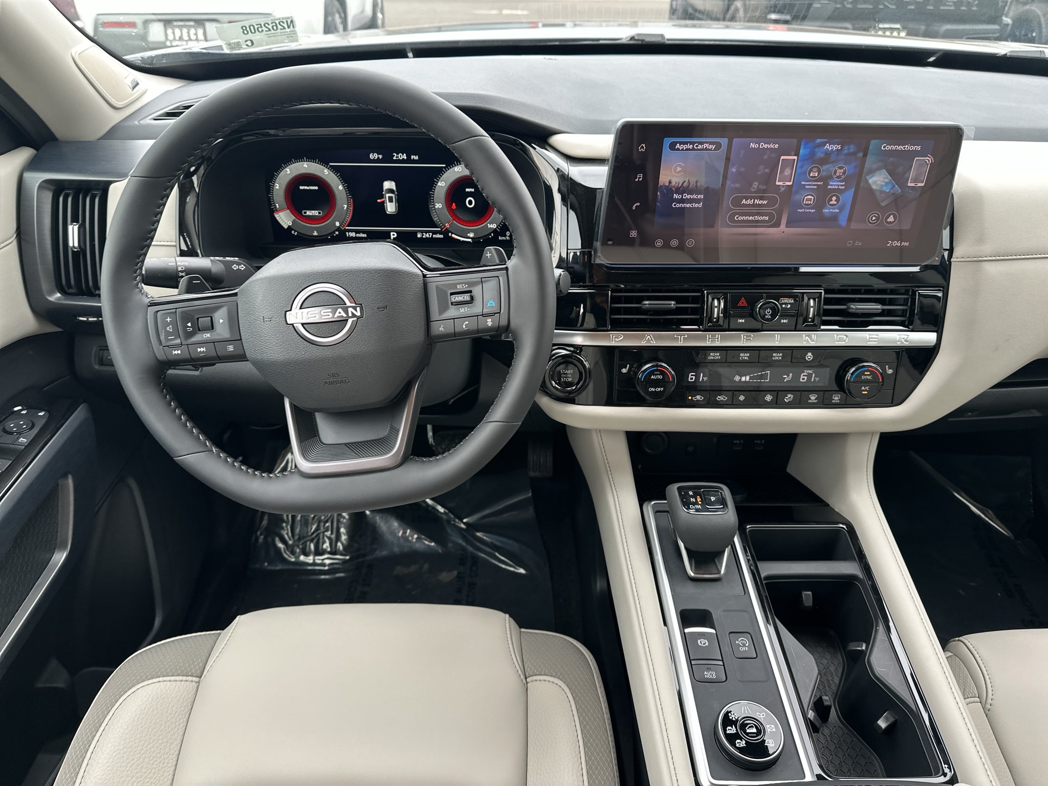 2026 Nissan Pathfinder SL