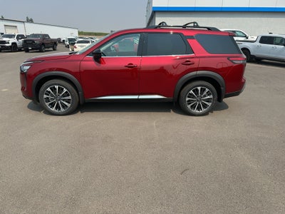 2026 Nissan Pathfinder Platinum