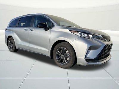 2024 Toyota Sienna XSE 8 Passenger