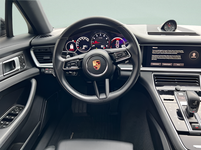 2023 Porsche Panamera 4 Platinum Edition