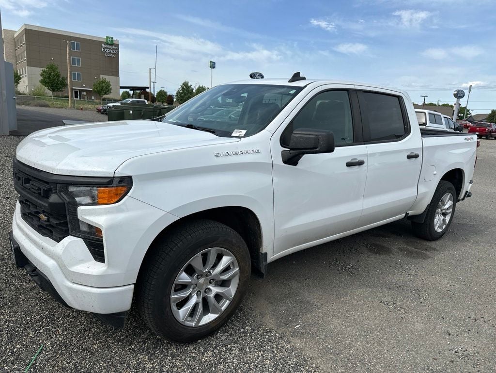 2022 Chevrolet Silverado 1500 Custom